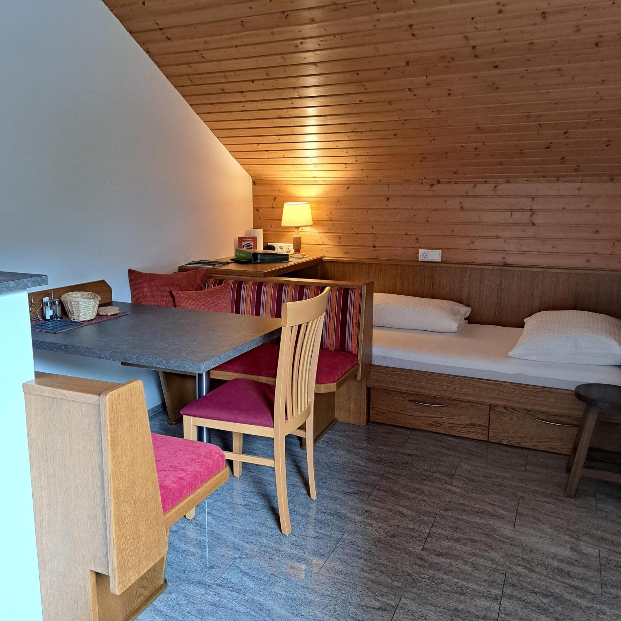Hotel Haus Guggenberger Liesing Exteriér fotografie